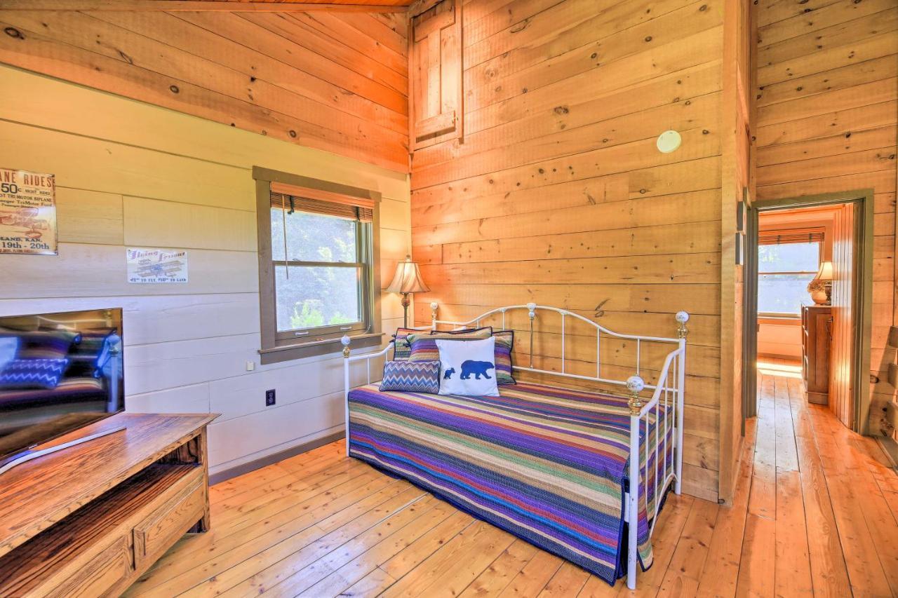 Dog-Friendly Cabin, 9 Mi To Sugar Mountain Resort Банър Елк Екстериор снимка