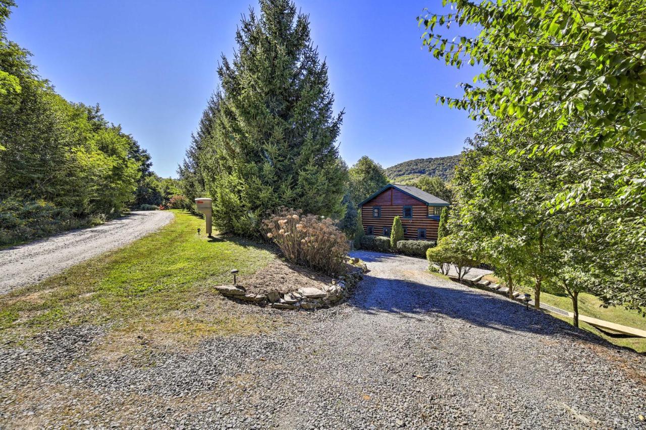 Dog-Friendly Cabin, 9 Mi To Sugar Mountain Resort Банър Елк Екстериор снимка
